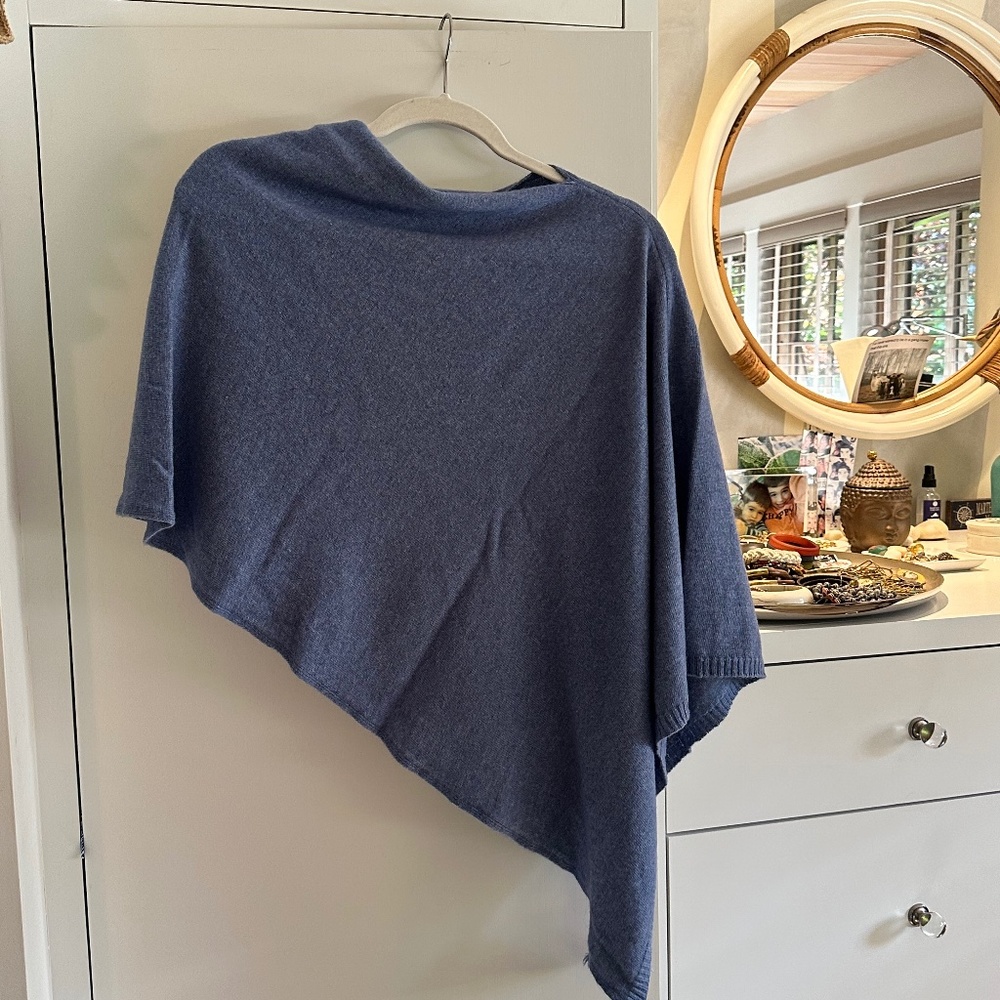 Blue shawl with tassels